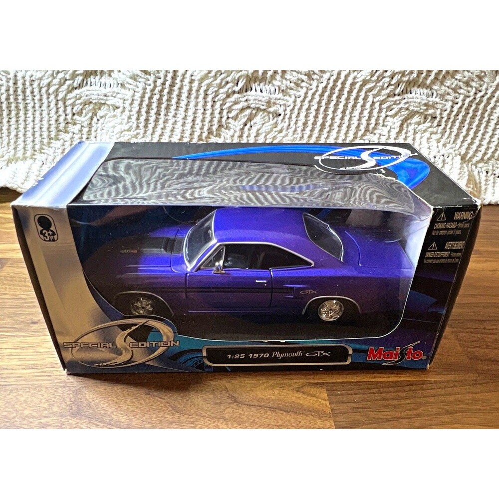 Maisto Special Edition 1:25 1970 Plymouth GTX Purple Diecast Car Unopened Box